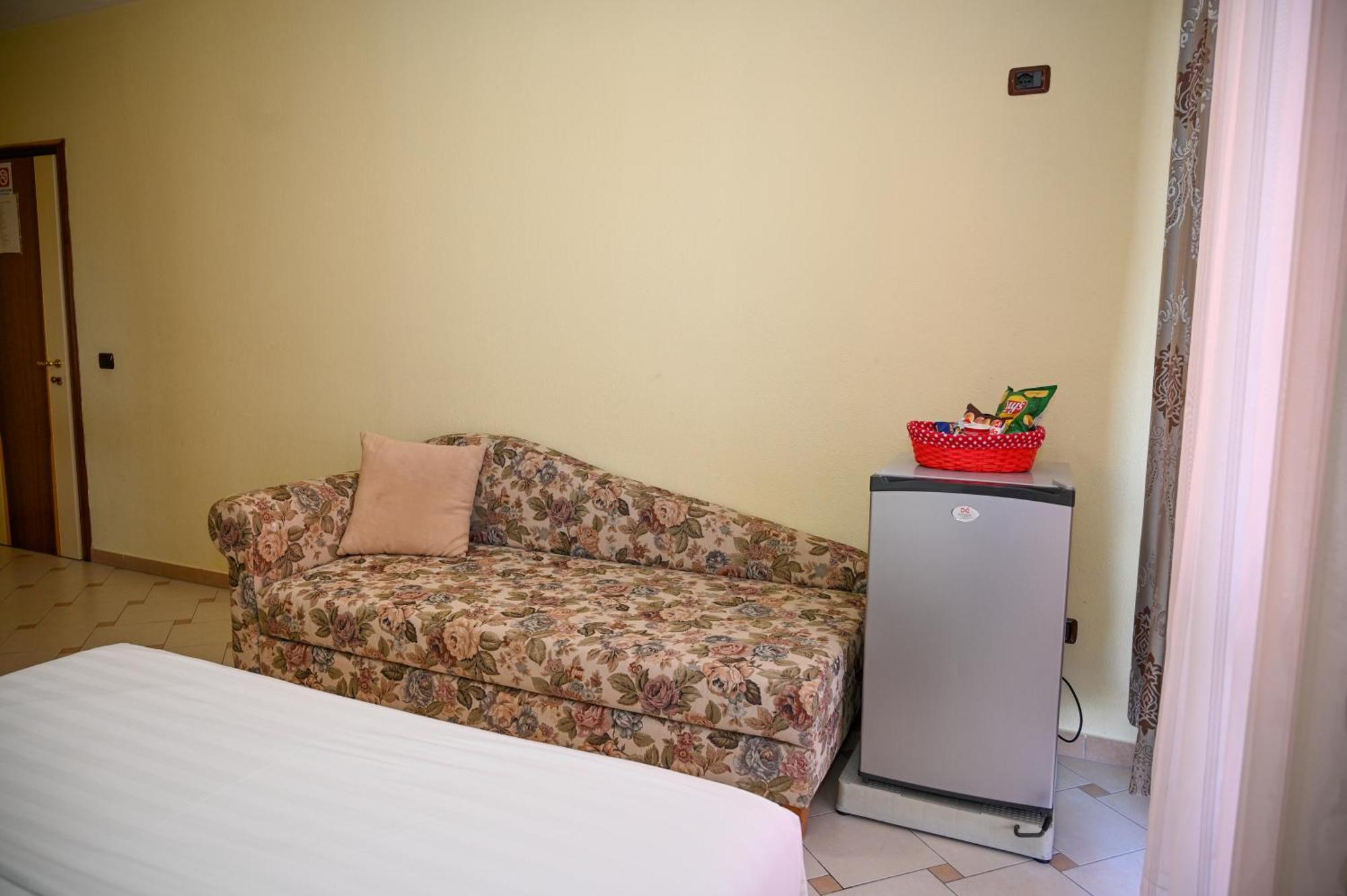 Hotel Vila Emes Durres Room photo