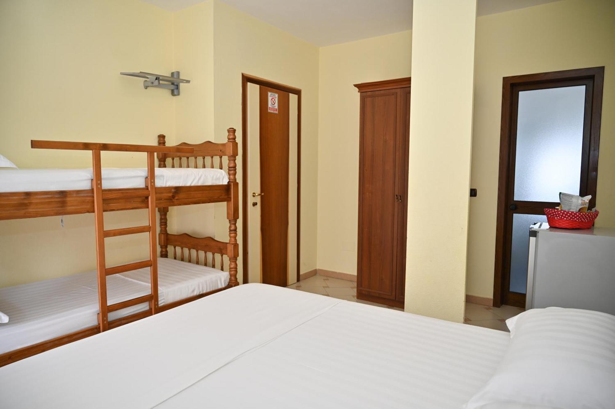 Hotel Vila Emes Durres Room photo