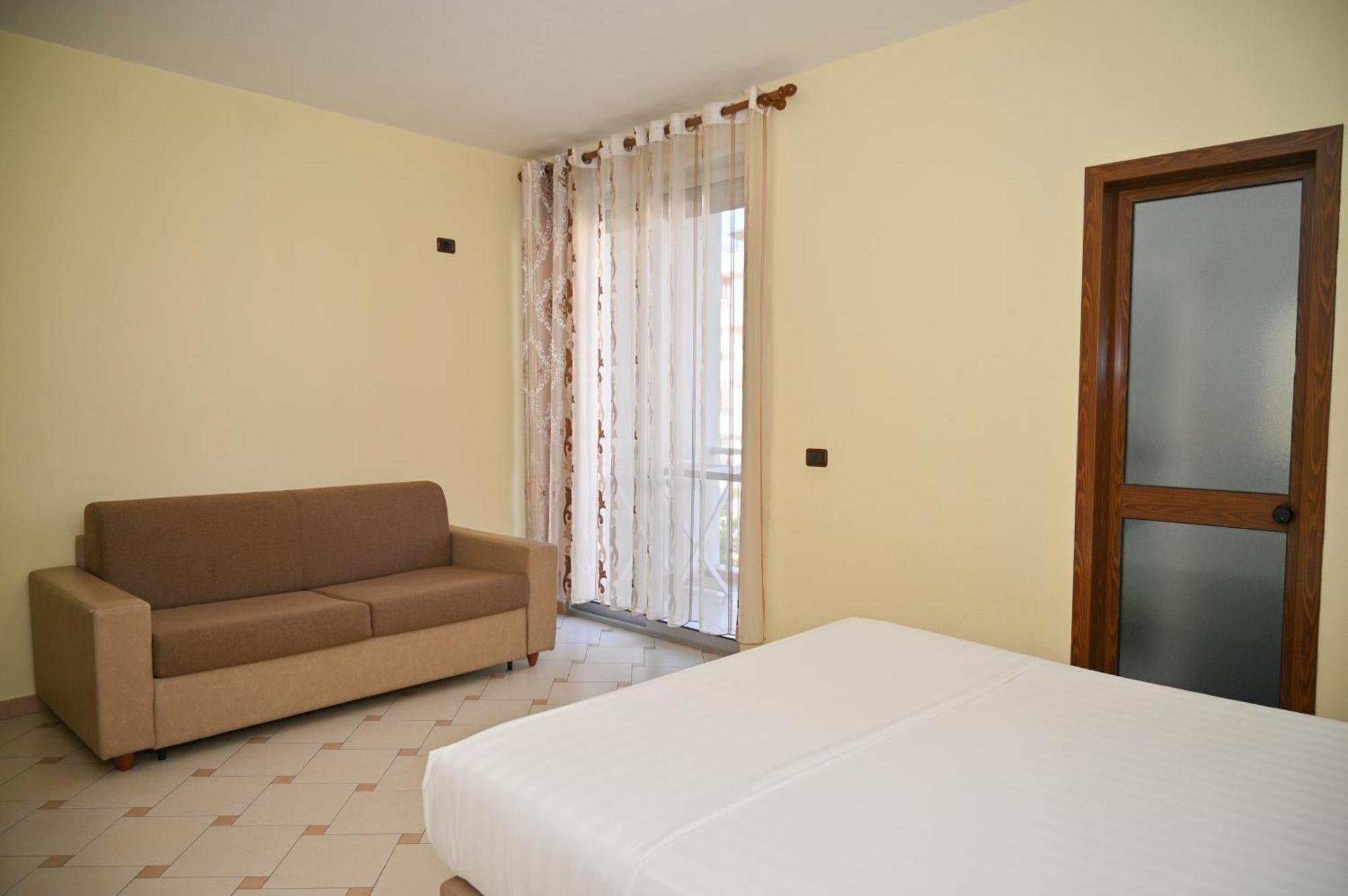 Hotel Vila Emes Durres Room photo