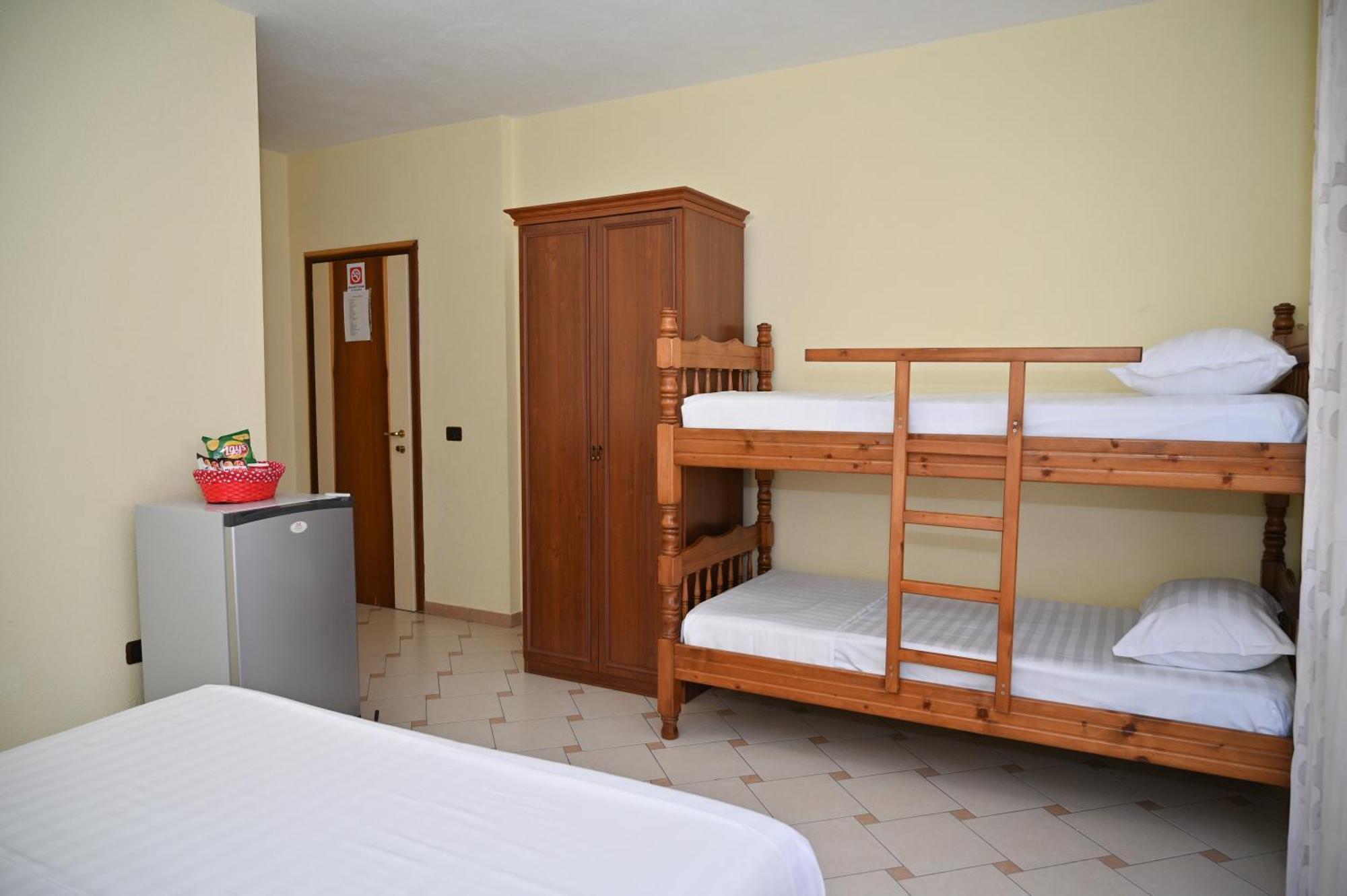 Hotel Vila Emes Durres Room photo