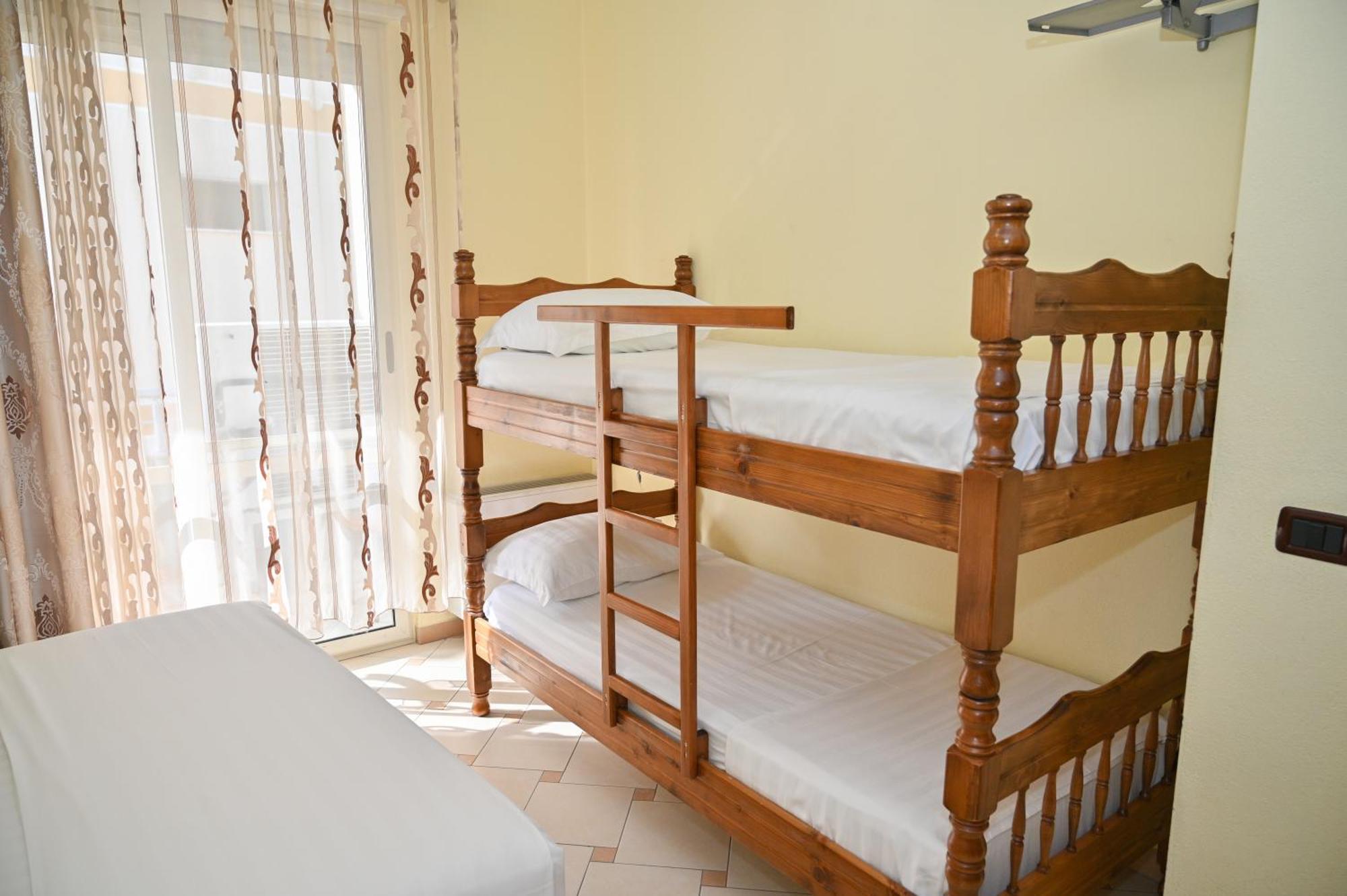 Hotel Vila Emes Durres Room photo