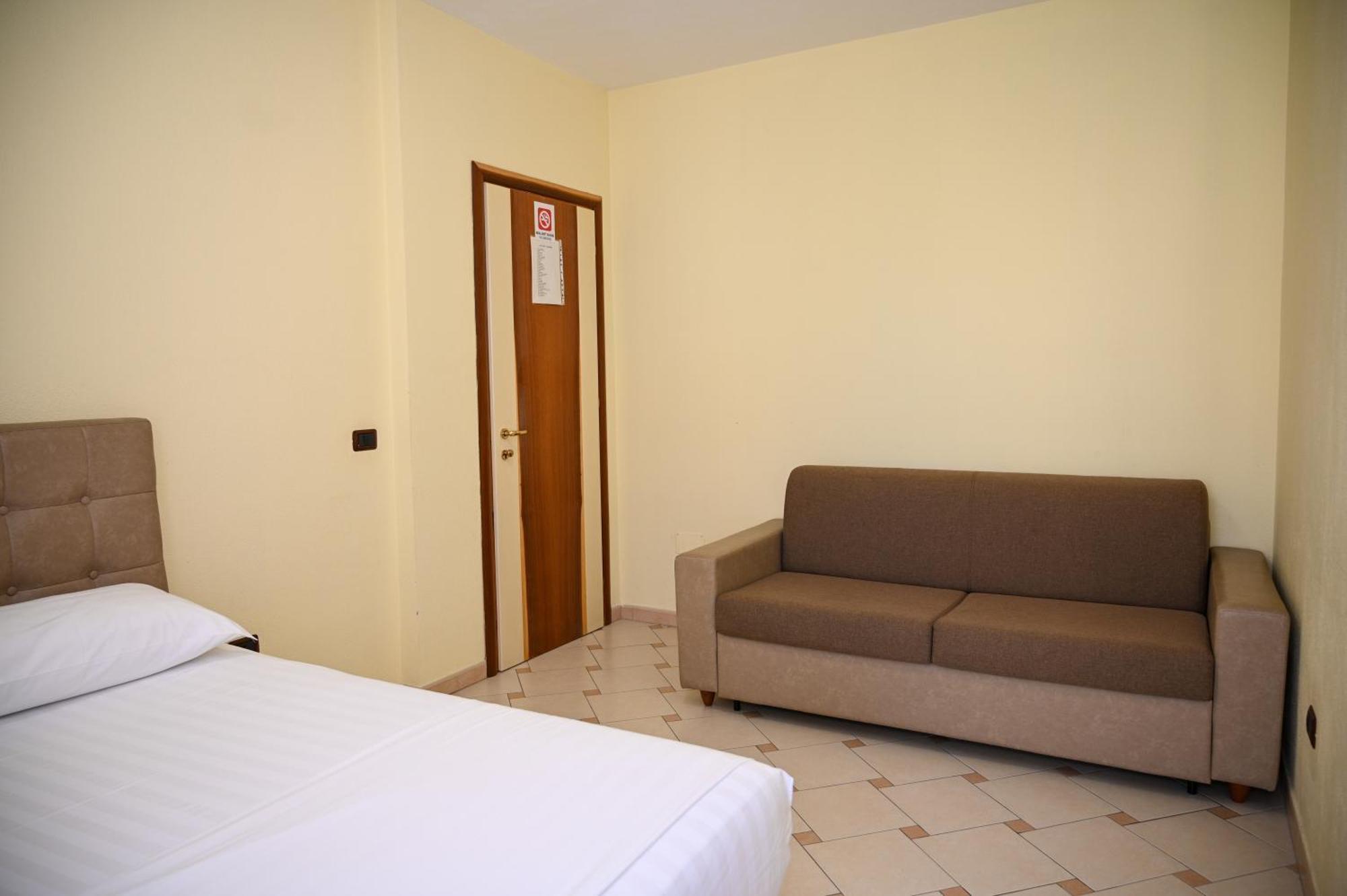 Hotel Vila Emes Durres Room photo