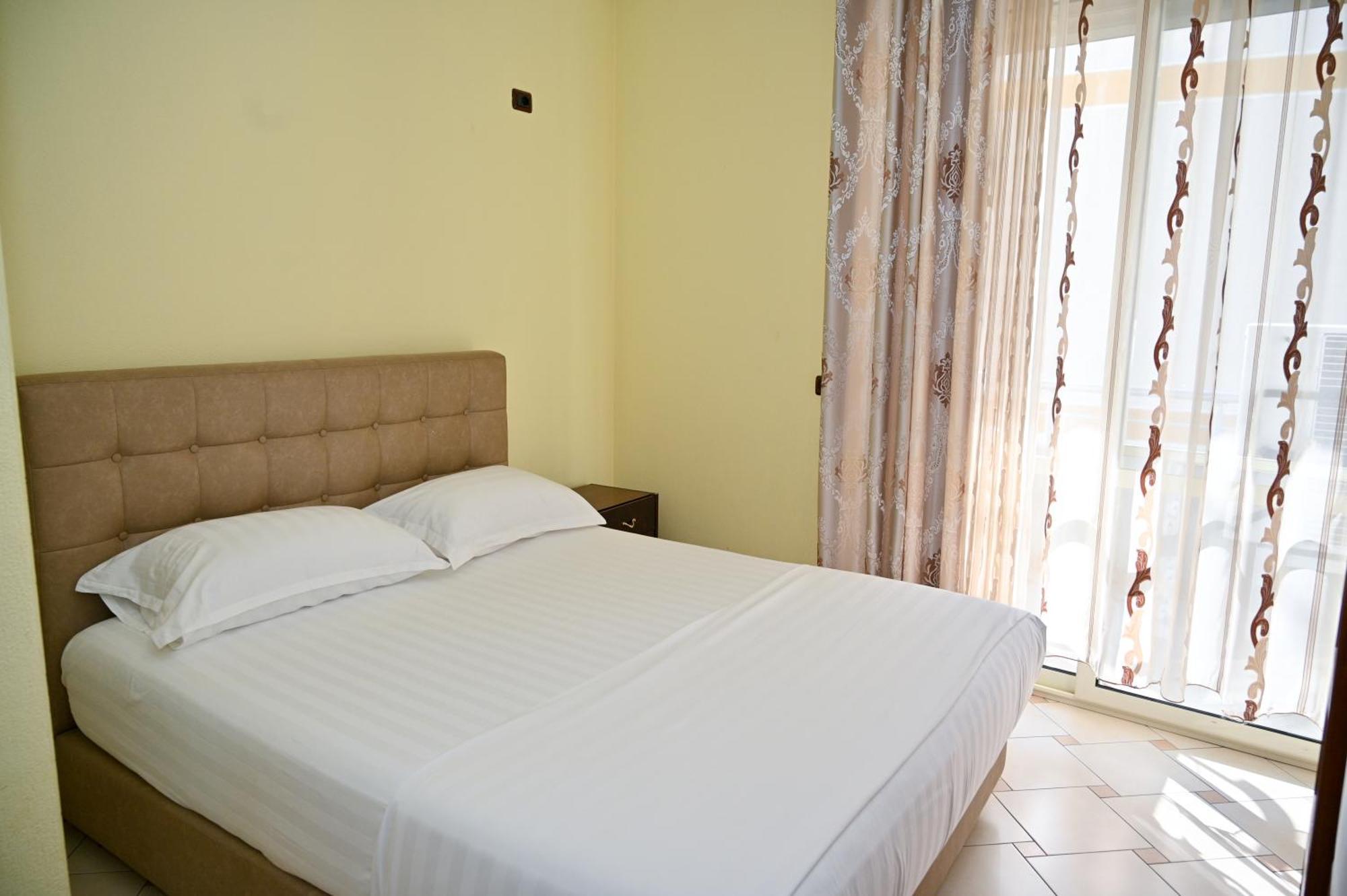 Hotel Vila Emes Durres Room photo