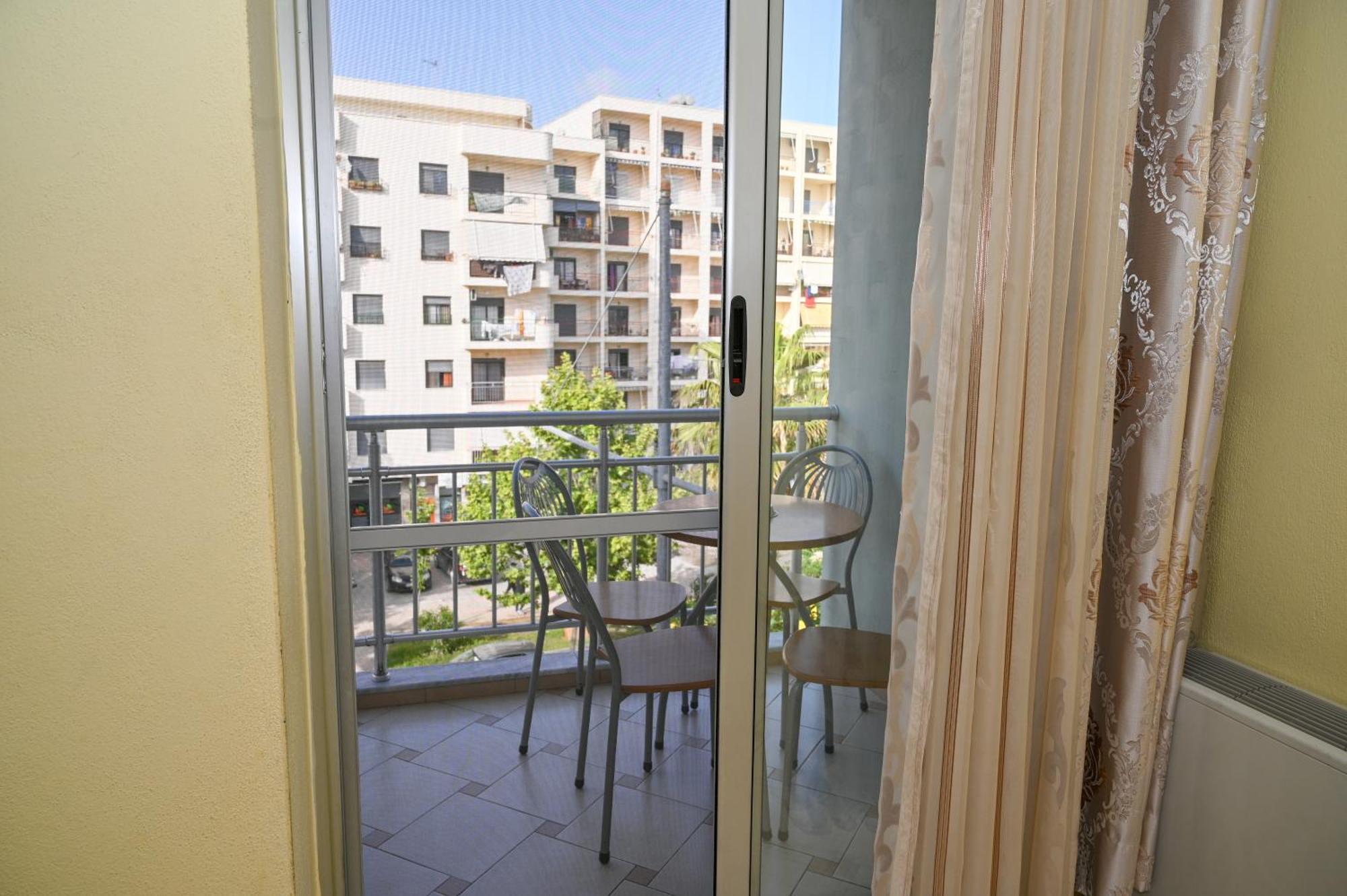 Hotel Vila Emes Durres Room photo