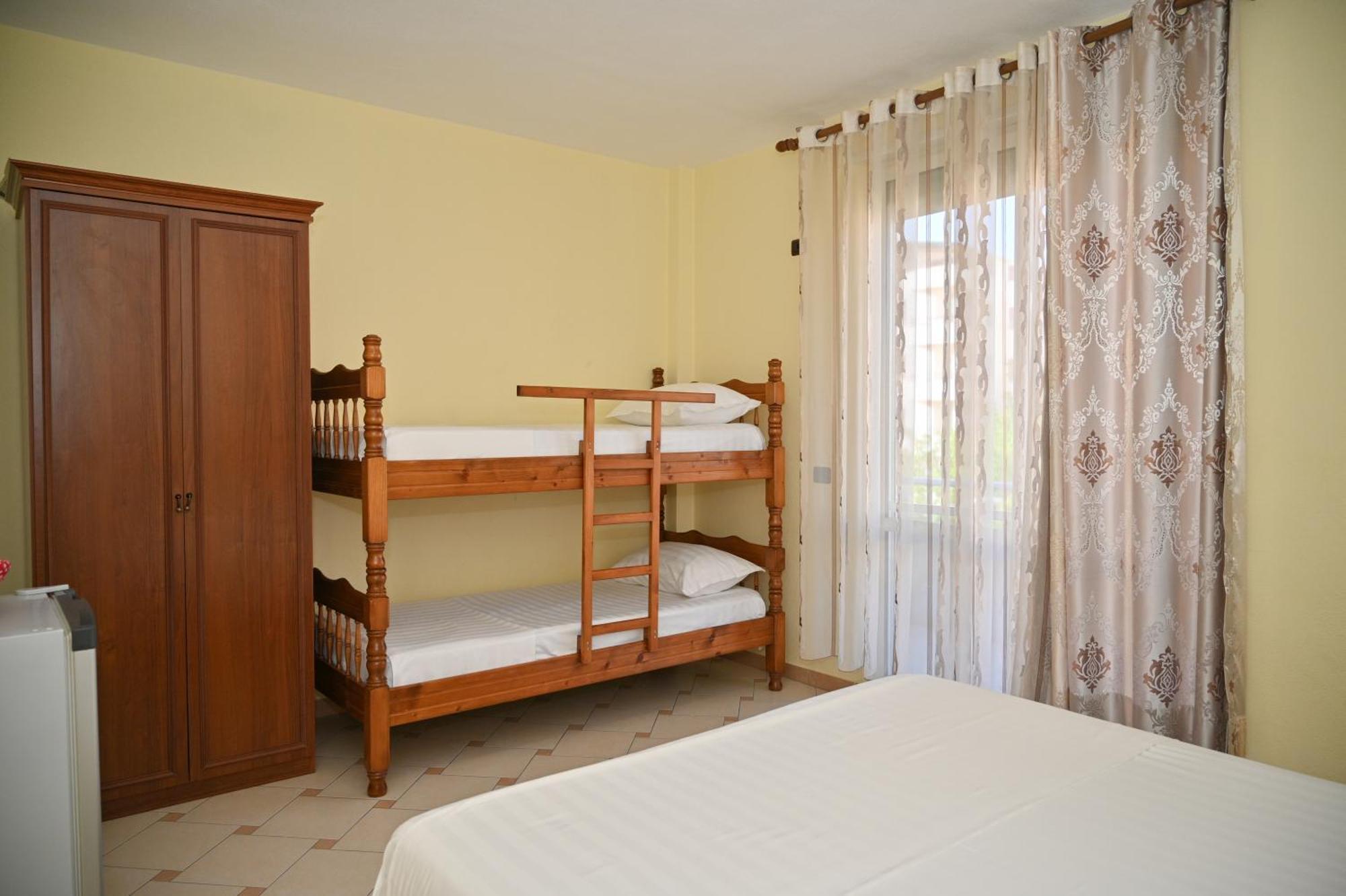 Hotel Vila Emes Durres Room photo