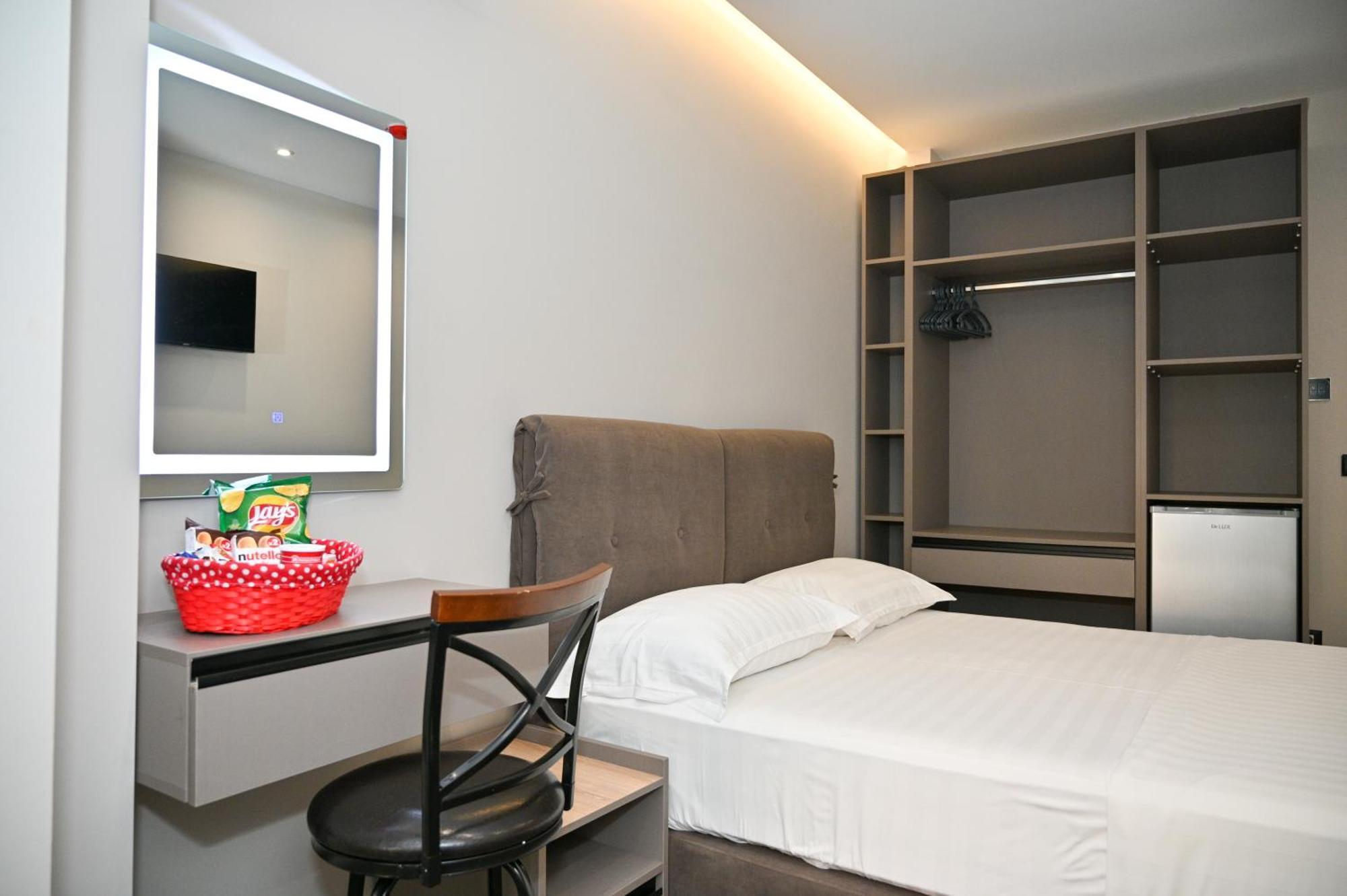 Hotel Vila Emes Durres Exterior photo