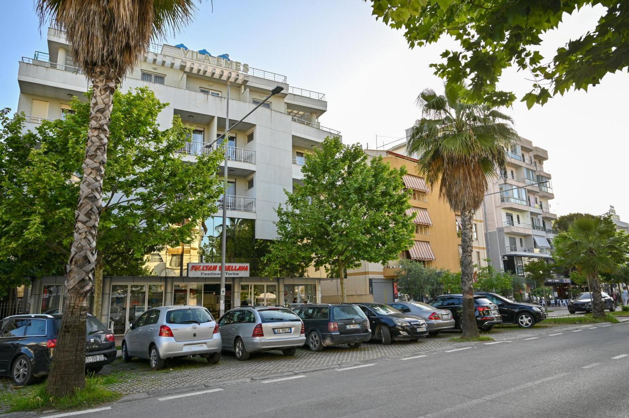 Hotel Vila Emes Durres Exterior photo