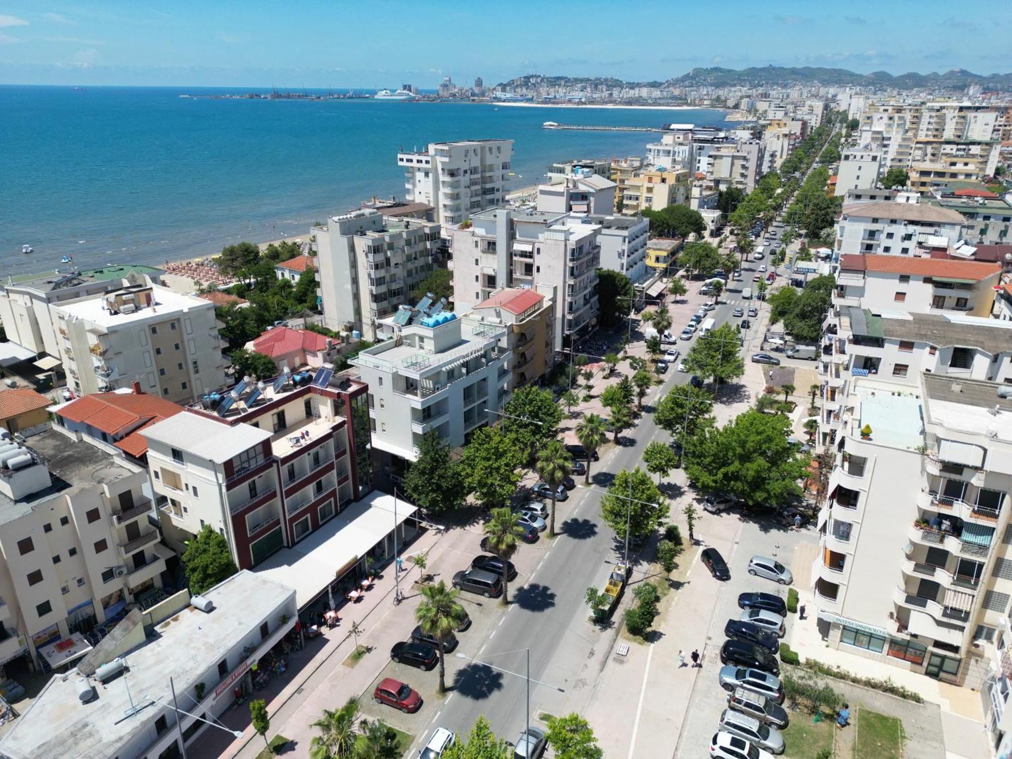 Hotel Vila Emes Durres Exterior photo